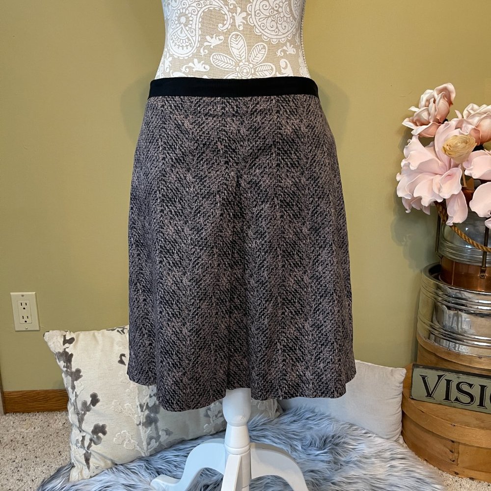 Ann Taylor Mini Skirt size 6.